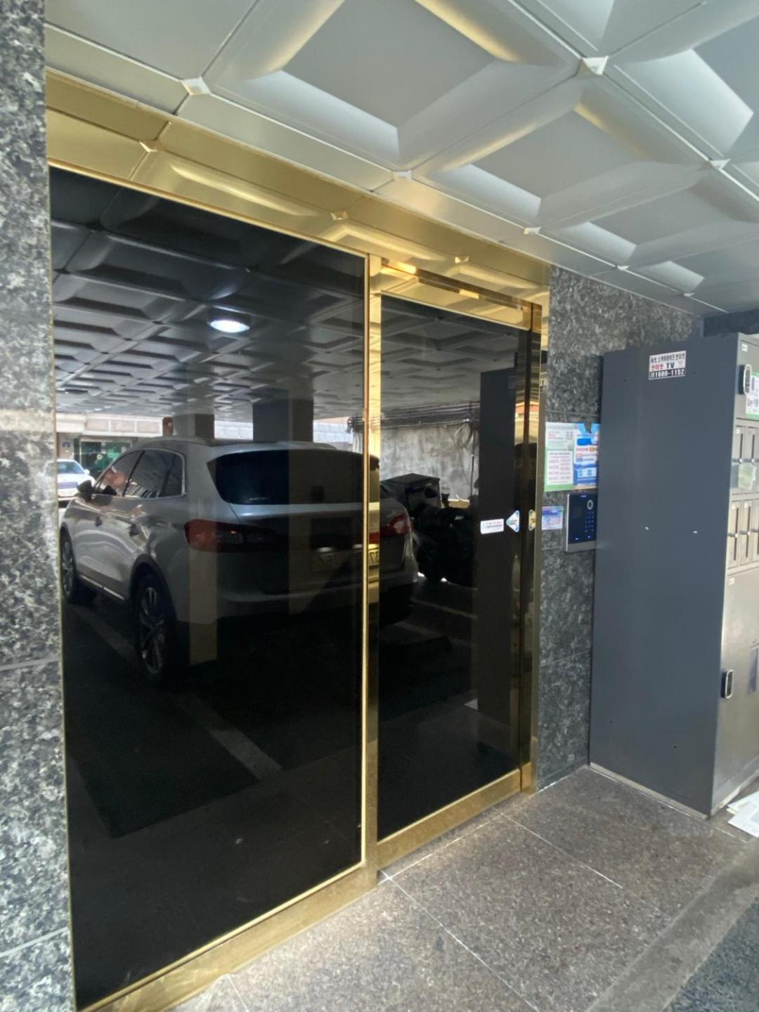 Apartment Open Sale #free Parking #elevator #cozy #guro Digital Complex Stn #gasan #gocheok Dome #doksan Seoul